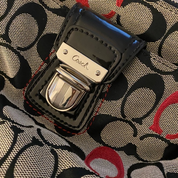 COACH signature canvas crossbody - Picture 2 of 3